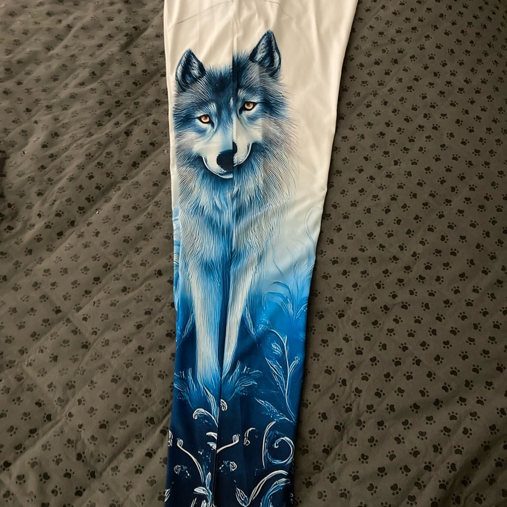 Blue Wolf Graphic Leggings